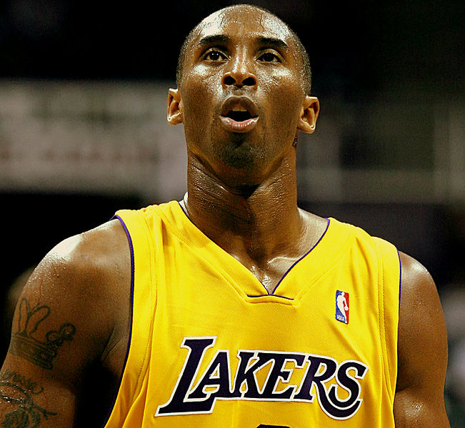 Kobe Bryant with the Los Angeles Lakers. Photo taken by Sgt. Joseph A. Lee (under CC BY-SA 3.0, no changes have been made.)